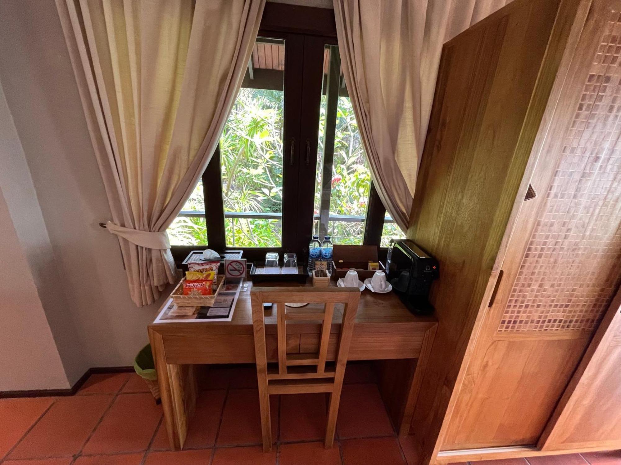 Beyond The Blue Horizon Boutique Bungalows Haad Chao Phao Exterior foto