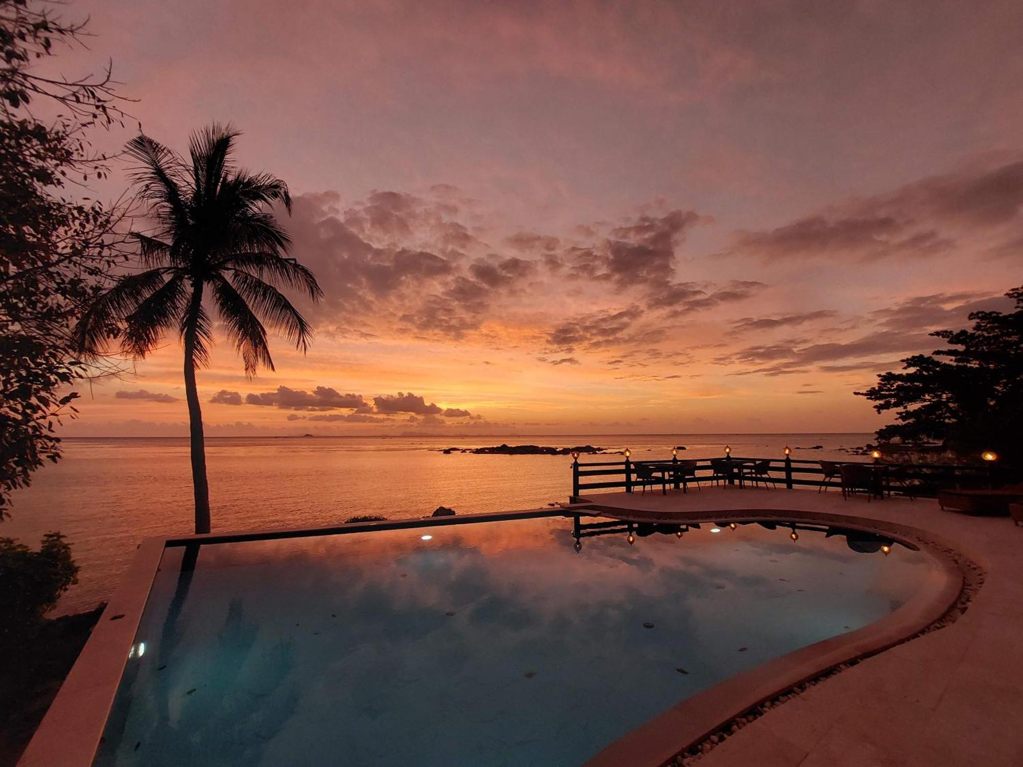 Beyond The Blue Horizon Boutique Bungalows Haad Chao Phao Exterior foto